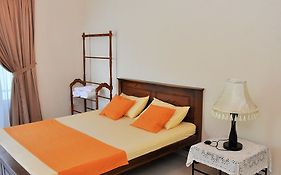 Hanthana Holiday Rooms